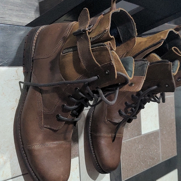 Dress winter boots - Picture 1 of 3